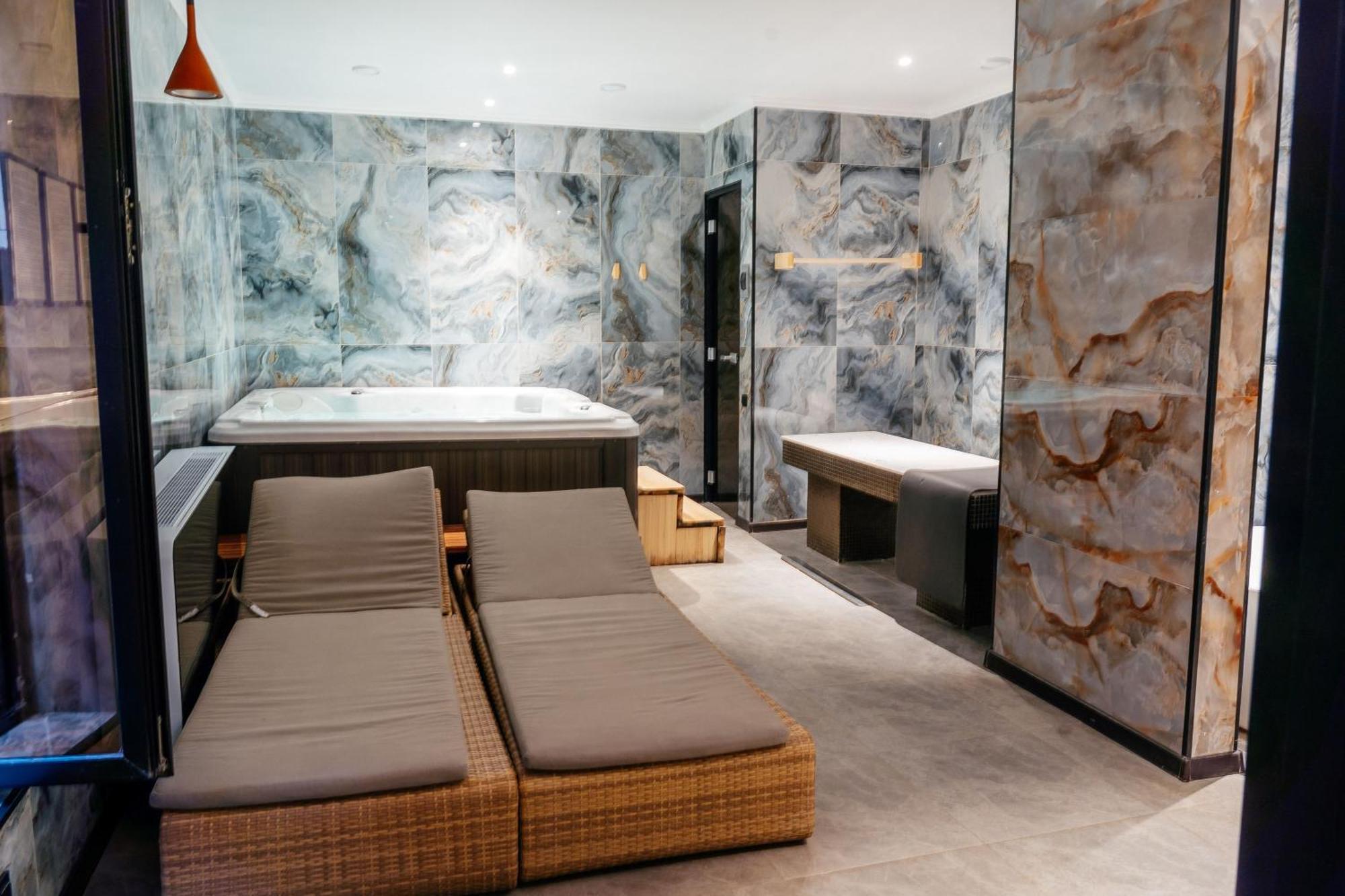 Sulo Vip Spa Atyraū Exteriér fotografie