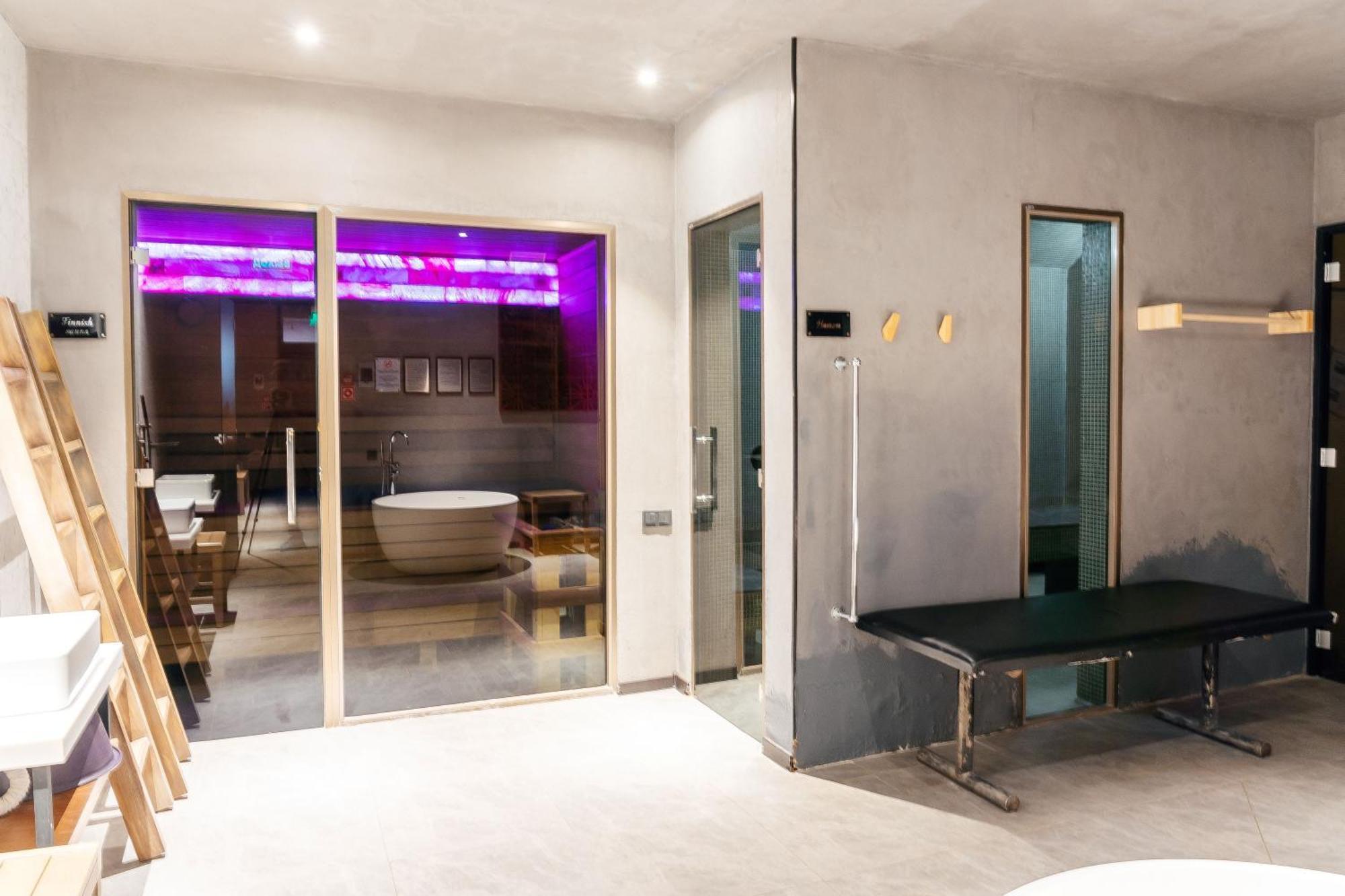 Sulo Vip Spa Atyraū Exteriér fotografie